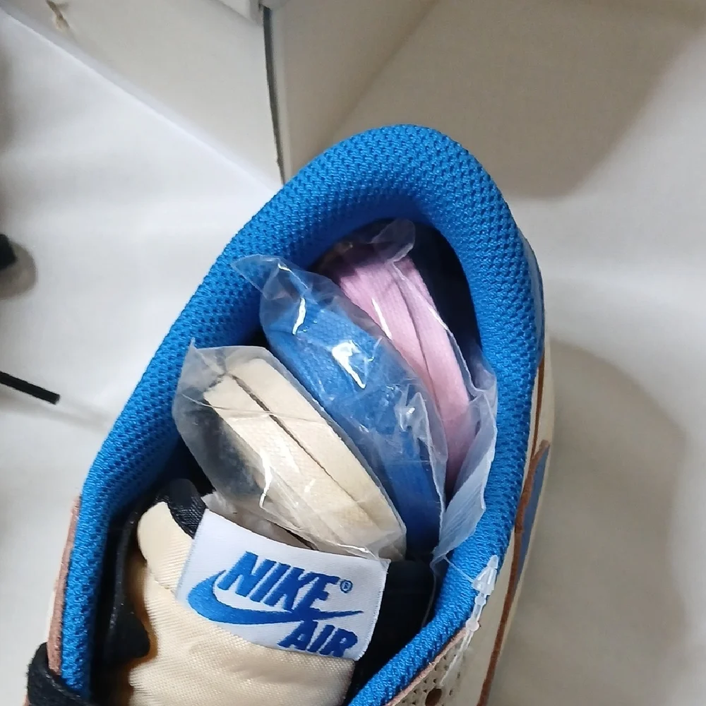 Nike Air Jordan 1 Low OG Travis Scott x Fragments - Picture 6 of 9